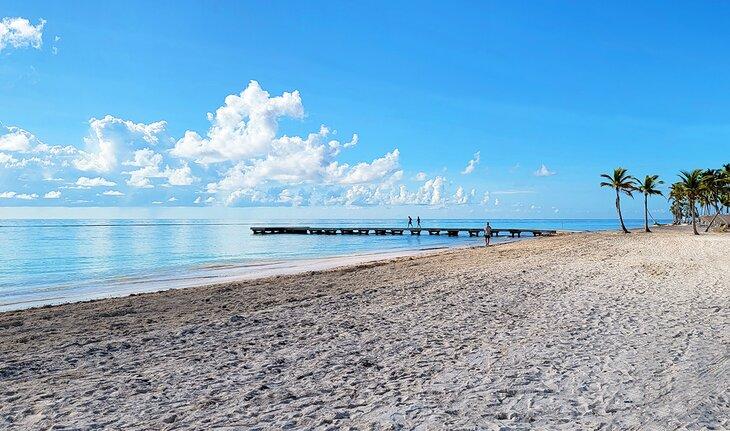 Morgen an einem Strand in Cap Cana, Punta Cana, Dominikanische Republik