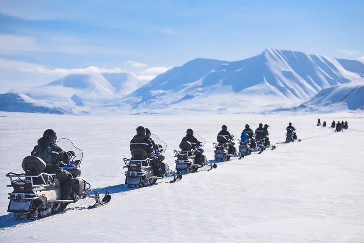 Motorschlittenfahren im Polarkreis, Norwegen