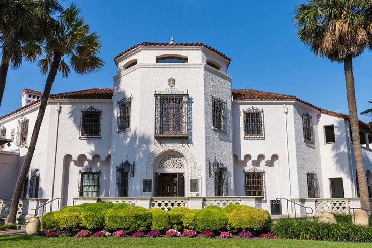 Museo de Arte McNay