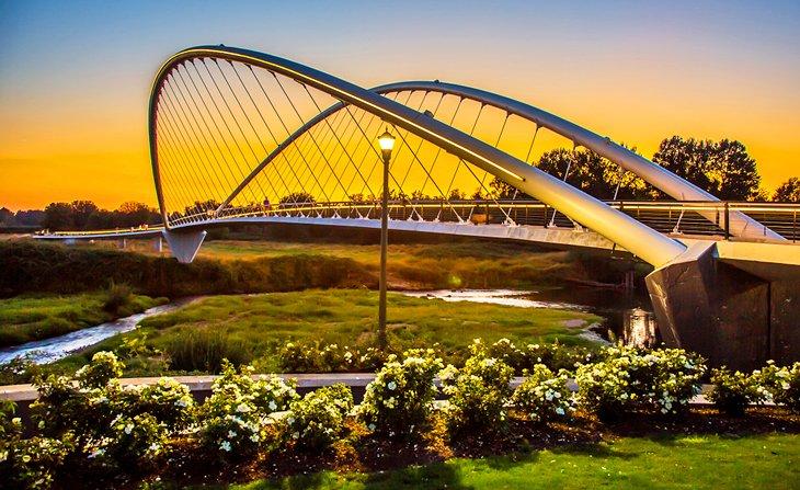 Puente en Riverfront Park