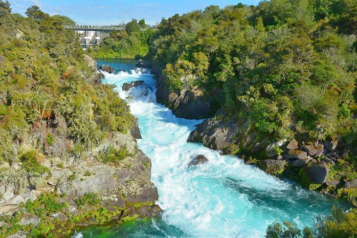 Rapids d'Aratiatia sous le barrage d'Aratiatia