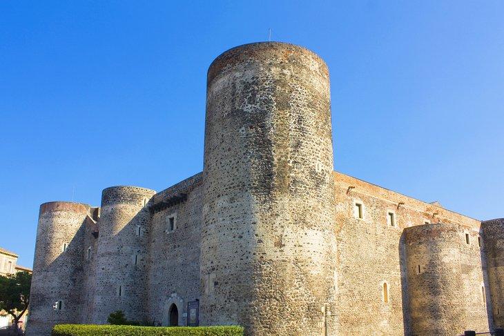Castel Ursino, que alberga el Museo Civico
