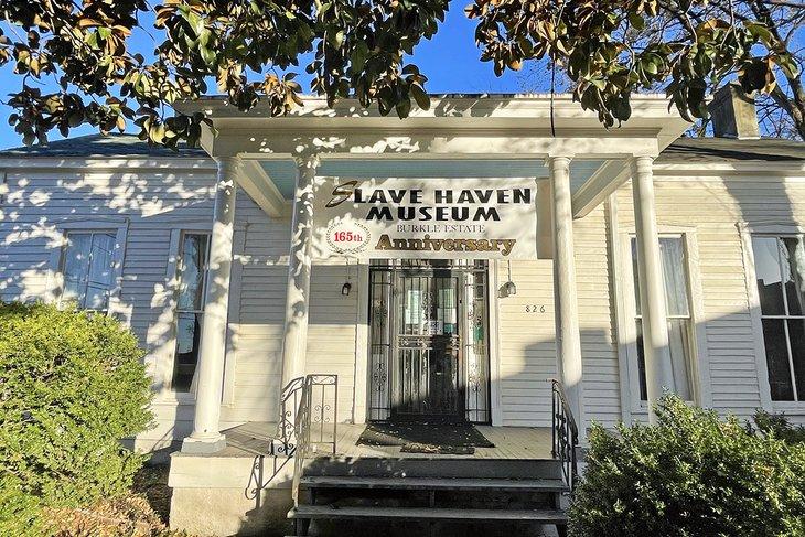Museo Slave Haven Underground Railroad, Burkle Estate