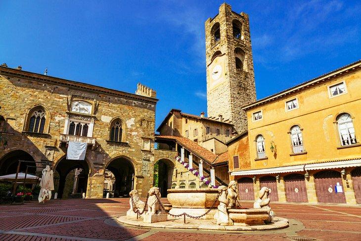 Fuente Contarini en la Piazza Vecchia