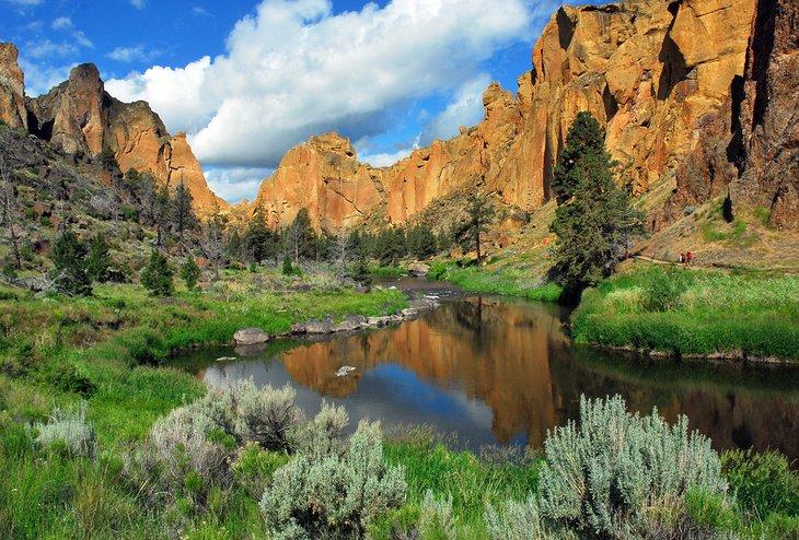 Parque Estatal Smith Rock, a 10 millas al norte de Redmond