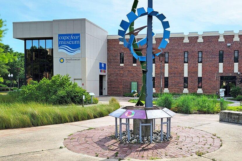 Escultura en el Museo Cape Fear
