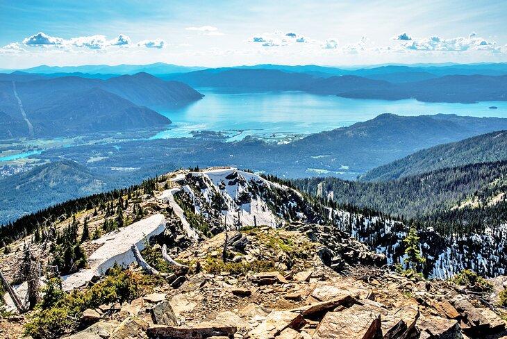 Vue du lac Pend Oreille depuis le sommet de Scotchman Peak