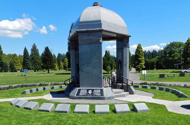 Memorial Hendrix