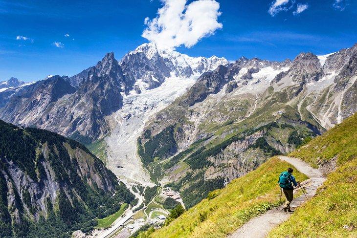 Sendero de senderismo en Mont Blanc