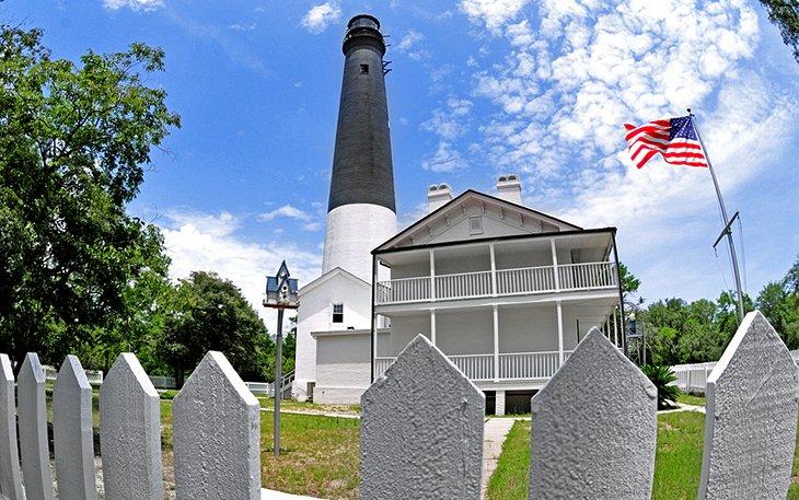 Faro de Pensacola y Museo Marítimo