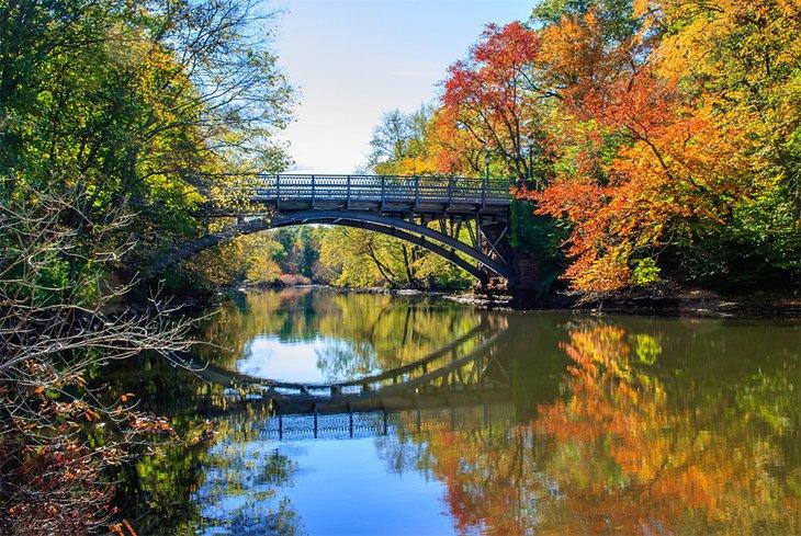 Pont East Rock Road sur la rivière Mill