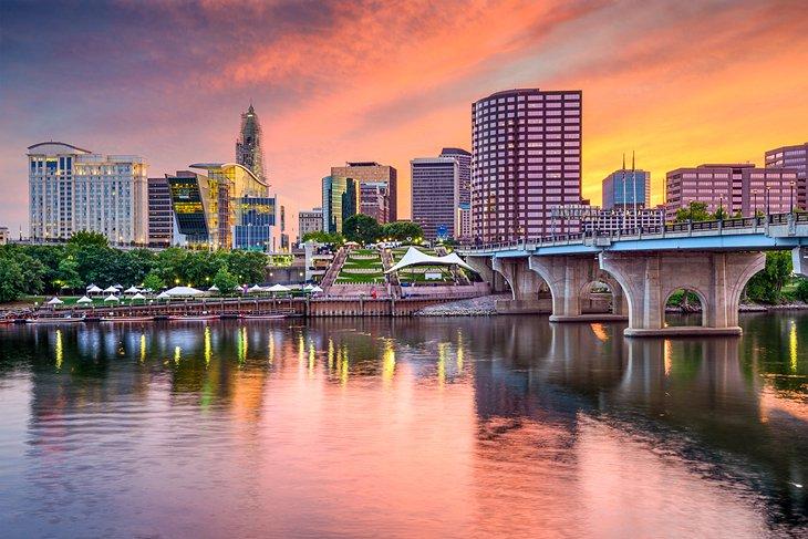 Centre-ville de Hartford au coucher du soleil