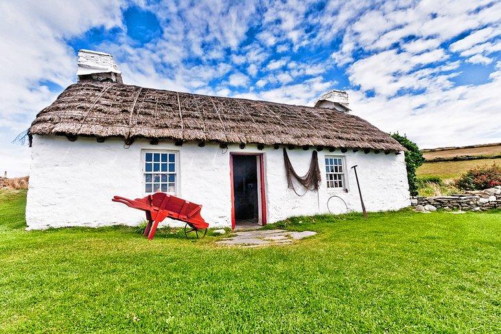 Cabaña en la aldea folclórica de Cregneash