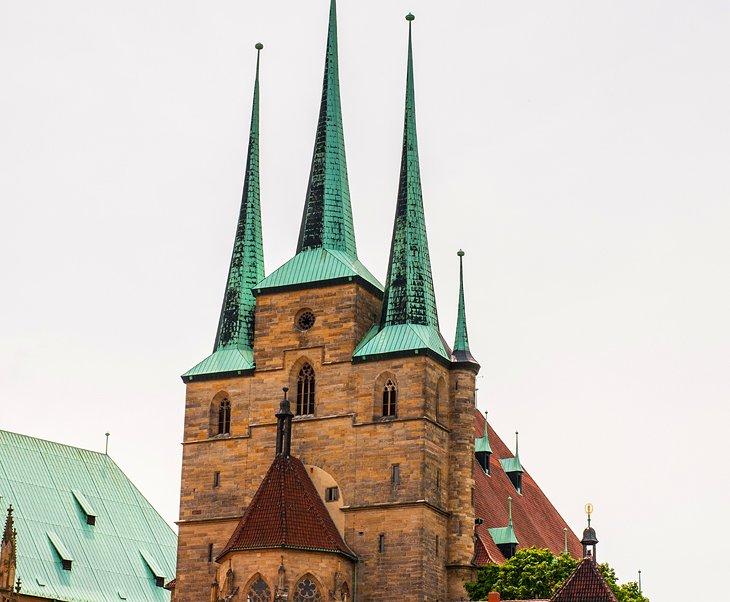 Église Sainte-Severine et Domplatz