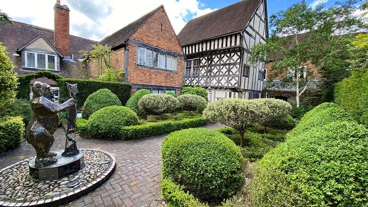 El Jardín de Nudos en el Hospital Lord Leycester en Warwick