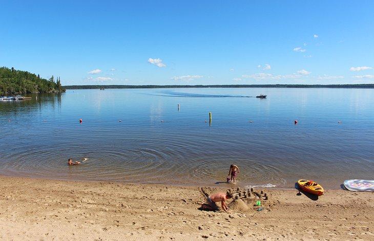 Playa Crescent en Lago West Hawk