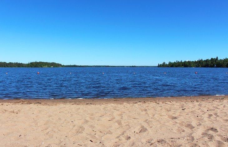 Playa Sur en el Lago Brereton