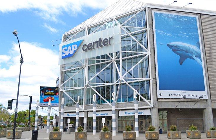 SAP Center, gesehen vom Guadalupe River Park