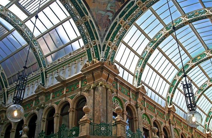 Arcade commerçante dans le Briggate