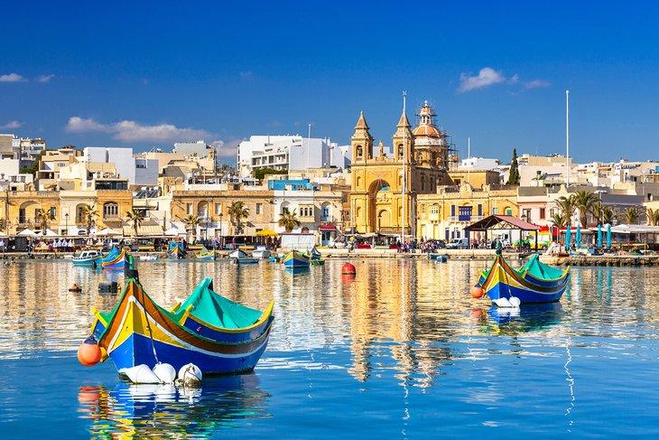 Traditionelle Fischerboote in Marsaxlokk, Malta