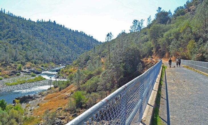 Puente No-Hands en el Western States Trail