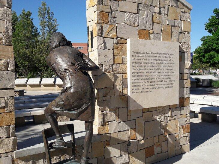 Memorial de Derechos Humanos de Idaho Anne Frank