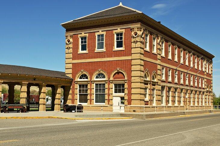 Restaurado edificio histórico de tren en Livingston, Montana