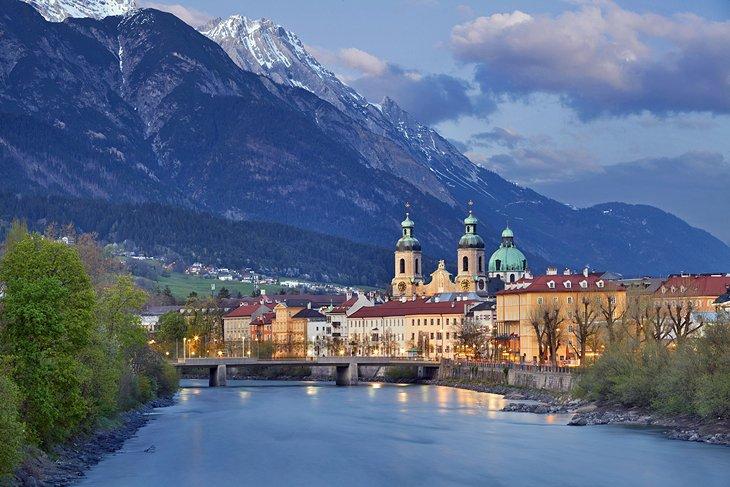 Innsbruck y montañas
