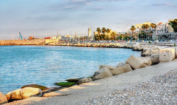 Lungomare Nazario Sauro: Un Paseo Marítimo