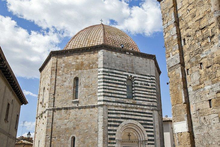 Baptisterio en Volterra