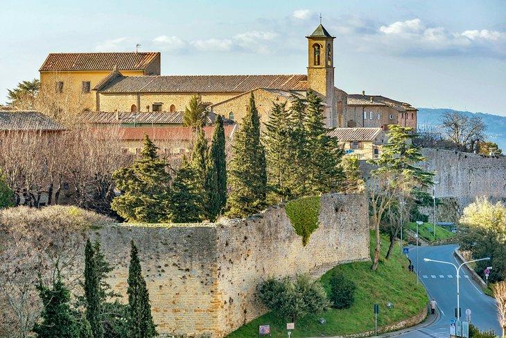 Iglesia de San Francisco en Volterra