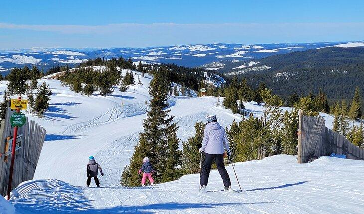 Esquiadores en Apex Mountain Resort