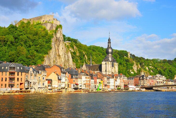 Dinant dans la Haute Vallée de la Meuse, Belgique