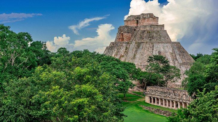Pirámide del Mago en Uxmal