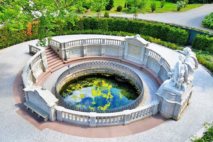 La fuente del río Danubio en Donaueschingen