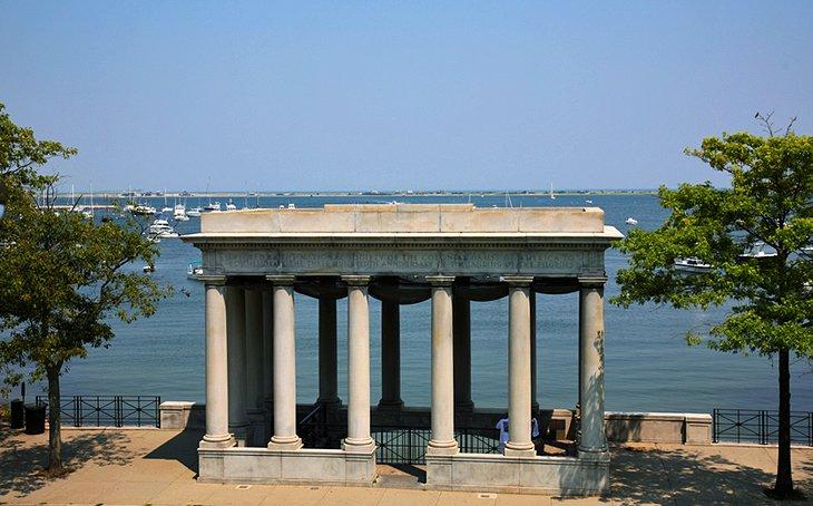 Roca de Plymouth y Pilgrim Memorial State Park
