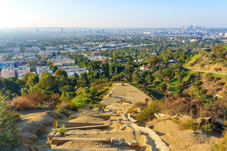 Sendero en el Parque Runyon Canyon