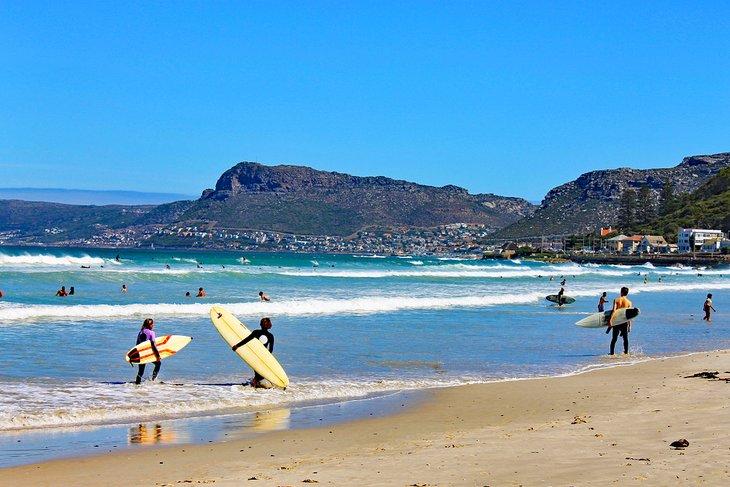 Surfistas en Muizenberg