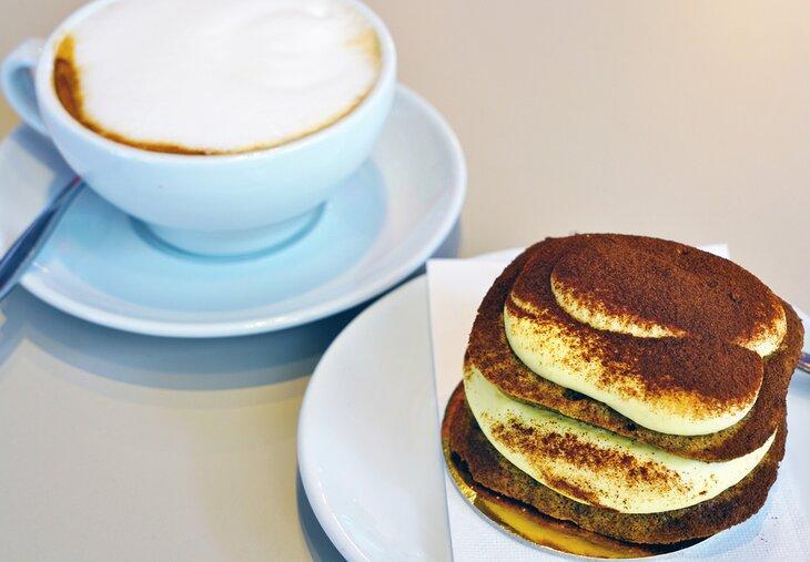 Tiramisù y Cappuccino