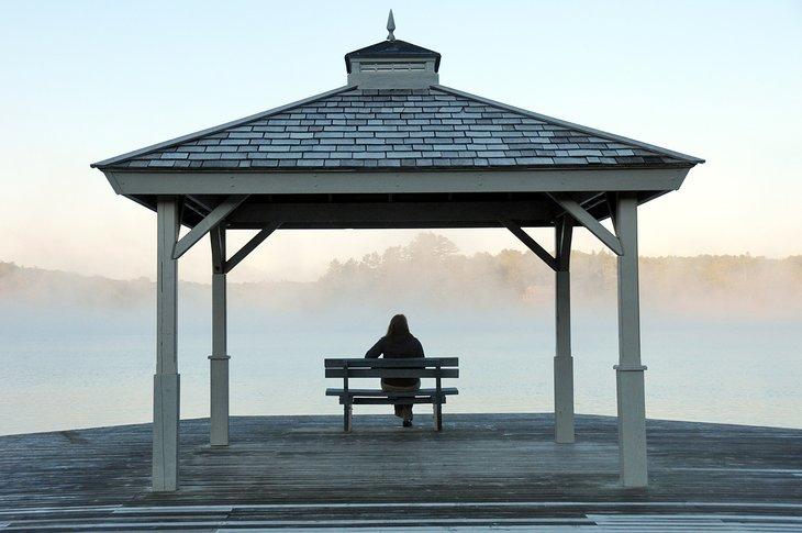 Gazebo sur le front de mer au Parc de Waterfront à Rosseau