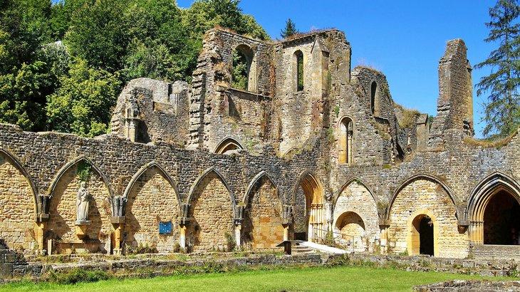 Ruinen der alten Abtei Notre Dame d'Orval