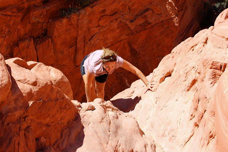 Autora Lana Law en el sendero Calico Tank