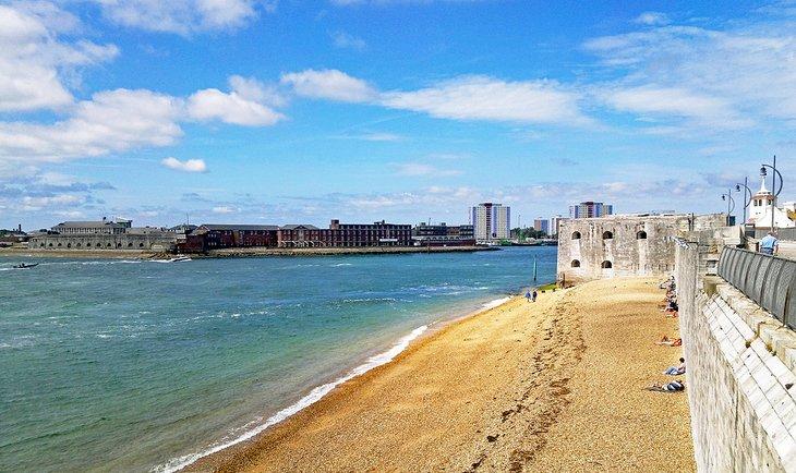 Playa de Hotwalls (Playa de Old Portsmouth)