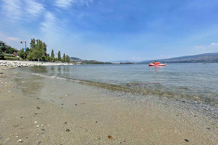 Plage Willows sur la baie Gellatly