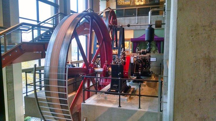 Motor de vapor tipo Corliss en el Museo Público de Grand Rapids