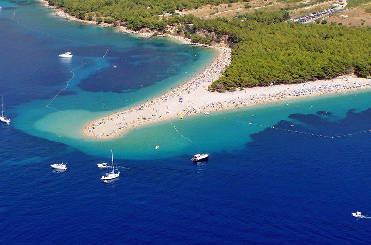 Zlatni Rat en Brac en las Islas Dálmata
