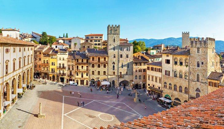 Plaza del Piazza Grande en Arezzo, Toscana