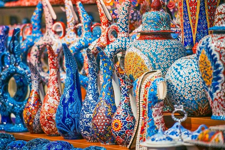 Trabajo decorativo en cerámica
