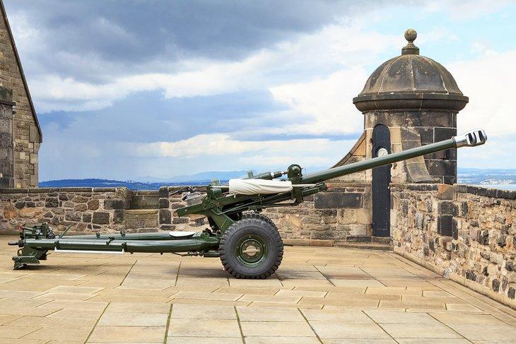 Canon de Salute de l'Une Heure au Château d'Édimbourg