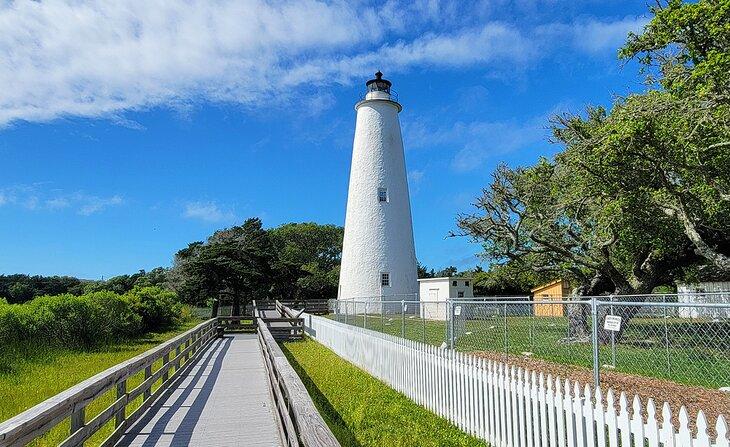 Caminito hacia el Faro de Ocracoke